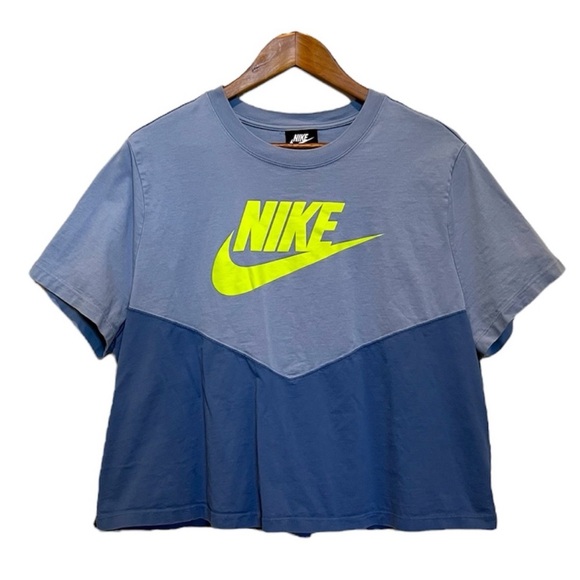 Nike Tops - Nike Blue Colorblock Women's Top Size 1X